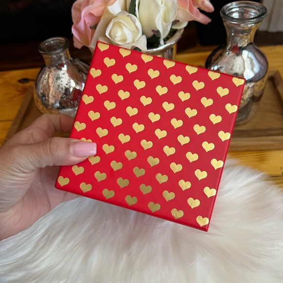 Valentine’s Day Gift Box - Picture 2 of 5
